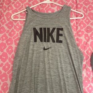 Women’s Nike top